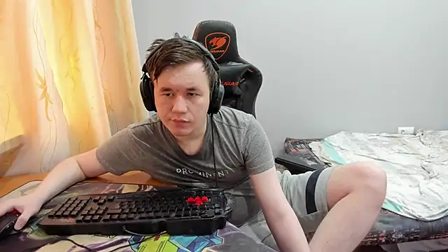 iliaskrislove online show from June 2026 01:38:01 AM