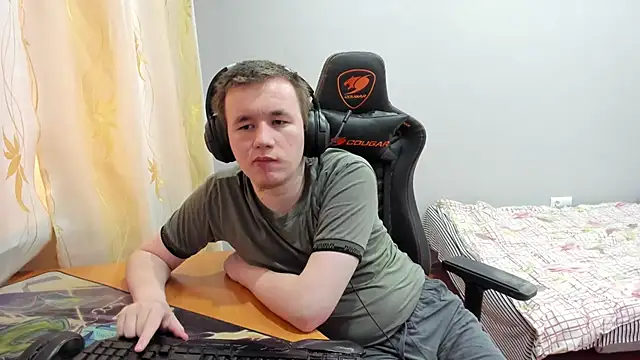 iliaskrislove online show from December 2025 05:41:01 AM