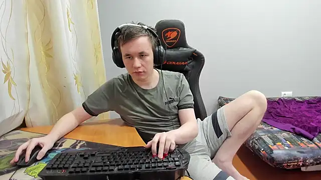 iliaskrislove online show from December 2025 06:44:02 PM