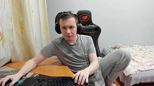 iliaskrislove online show from November 2025 02:44:02 AM