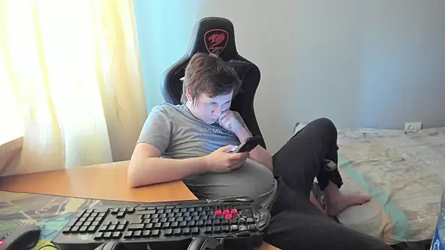 iliaskrislove online show from March 2026 04:24:01 AM