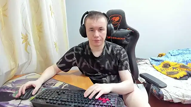 iliaskrislove online show from October 2025 03:46:02 PM