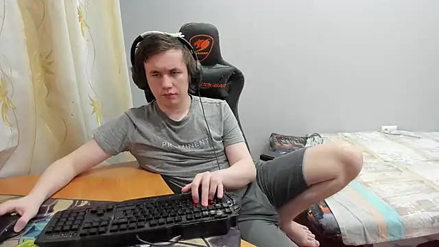 iliaskrislove online show from March 2026 11:23:02 PM