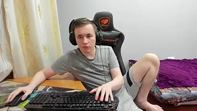 iliaskrislove online show from December 2025 04:34:02 PM