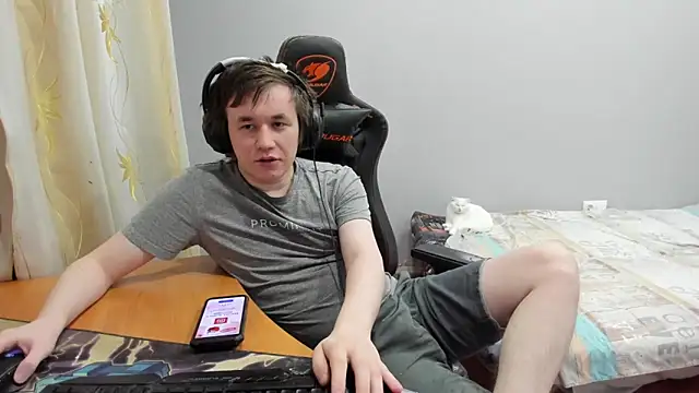 iliaskrislove online show from February 2026 10:09:02 PM