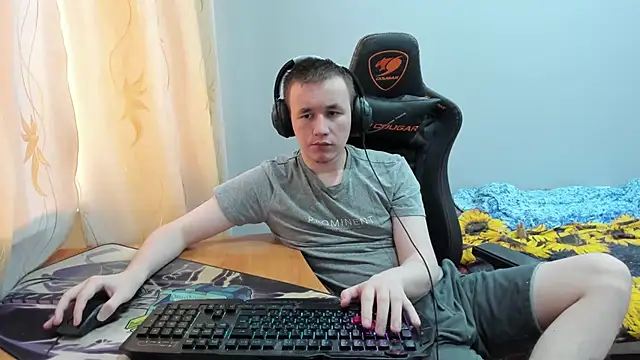 iliaskrislove online show from October 2025 07:53:02 AM