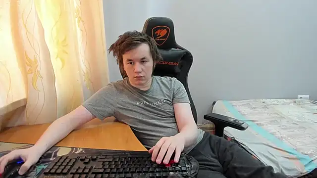 iliaskrislove online show from March 2026 04:12:01 AM