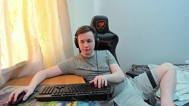 iliaskrislove online show from June 2026 11:16:01 AM
