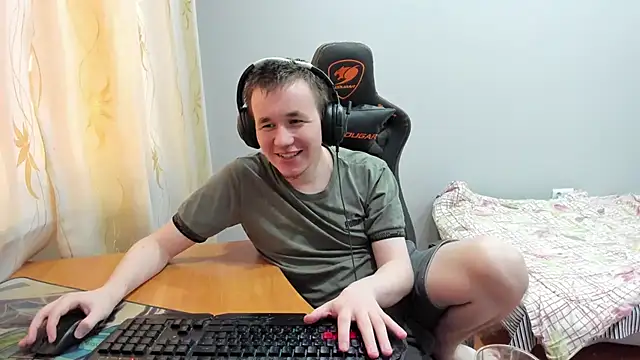 iliaskrislove online show from November 2025 11:37:01 AM