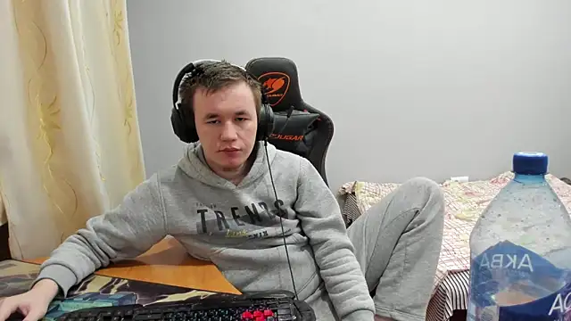 iliaskrislove online show from December 2025 04:13:02 AM