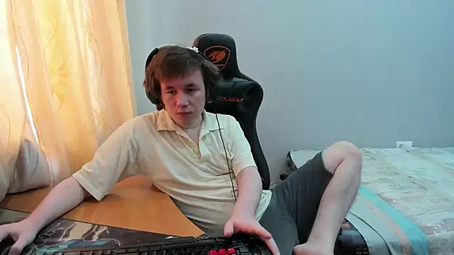 iliaskrislove online show from February 2026 06:46:01 AM