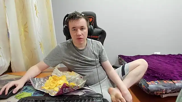 iliaskrislove online show from December 2025 04:28:01 AM