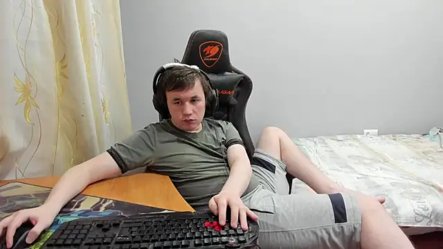 iliaskrislove online show from February 2026 01:56:02 AM