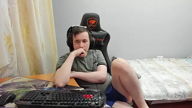 iliaskrislove online show from February 2026 12:48:02 PM