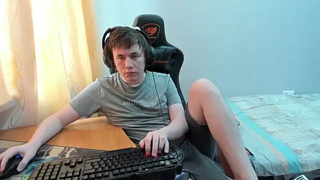 iliaskrislove online show from March 2026 06:51:01 AM