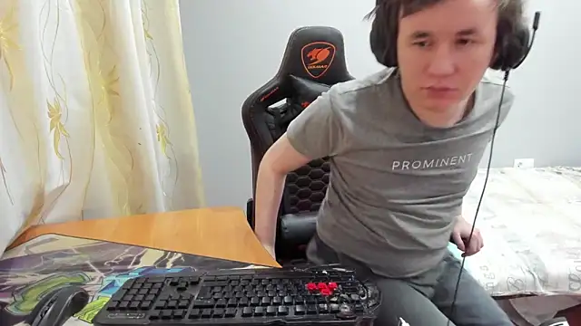 iliaskrislove online show from February 2026 11:35:01 PM