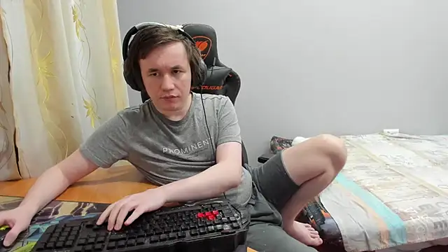 iliaskrislove online show from March 2026 10:38:01 PM