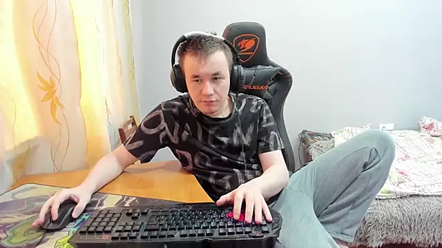 iliaskrislove online show from November 2025 08:50:01 AM