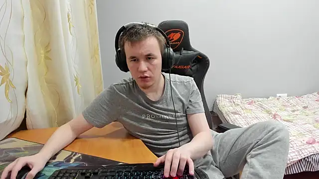 iliaskrislove online show from November 2025 02:34:02 AM