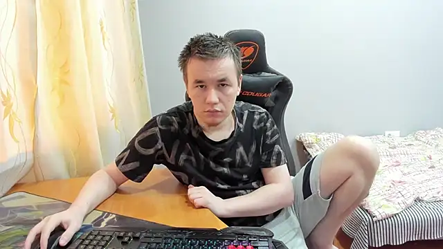 iliaskrislove online show from November 2025 08:35:01 AM