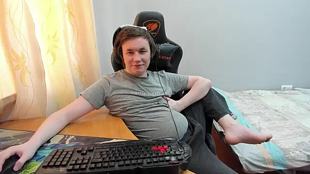 iliaskrislove online show from March 2026 04:12:01 AM