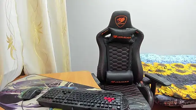 iliaskrislove online show from October 2025 10:00:01 PM