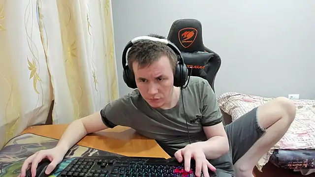 iliaskrislove online show from November 2025 03:54:02 AM