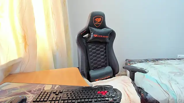 iliaskrislove online show from April 2026 05:42:02 AM