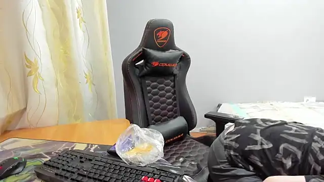 iliaskrislove online show from March 2026 07:57:02 PM