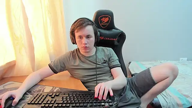 iliaskrislove online show from March 2026 08:01:01 AM