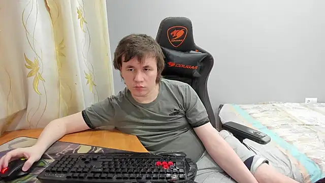 iliaskrislove online show from March 2026 08:07:01 PM