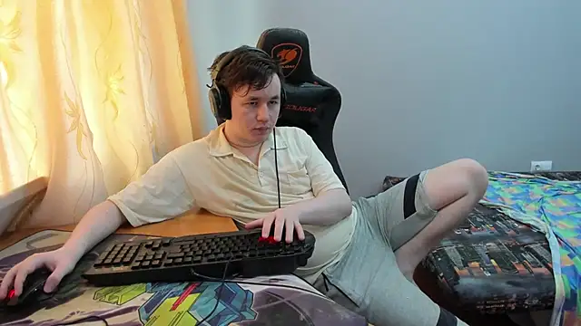 iliaskrislove online show from July 2026 06:21:02 AM