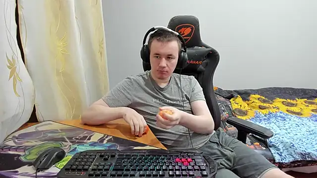 iliaskrislove online show from October 2025 12:53:01 AM