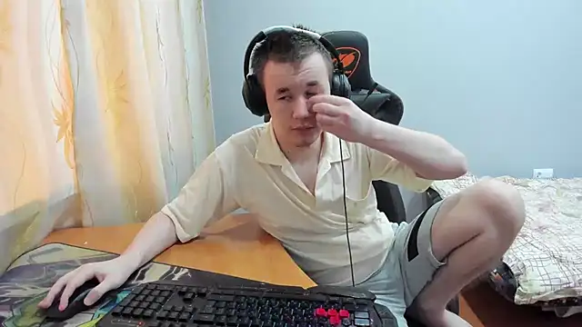 iliaskrislove online show from November 2025 10:20:02 AM