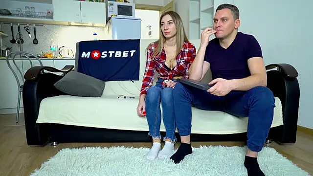 Snapshot of littlesweettifany chatting on January 2025 01:17:01 PM littlesweettifany online show from January 2025 01:17:01 PM