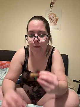 FreakNastyLacie online show from December 2025 04:45:01 AM