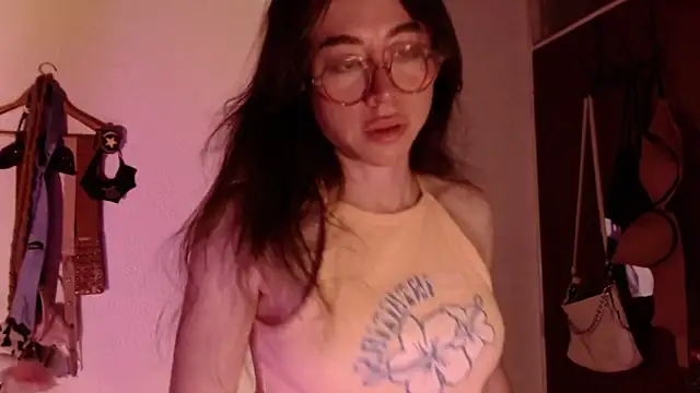 emily pearl  online show from December 2025 11:38:02 PM