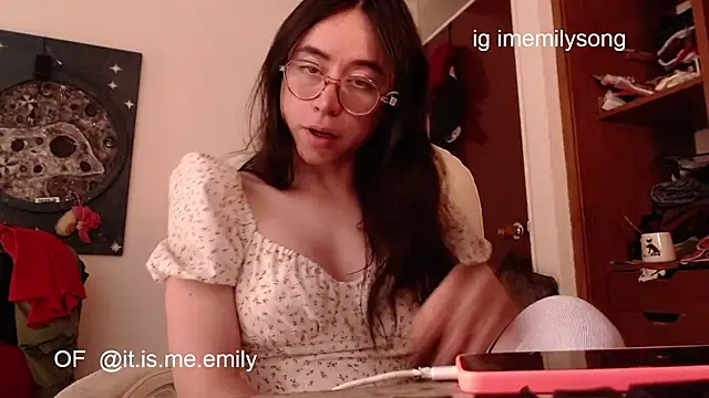 emily pearl  online show from March 2026 09:08:02 PM