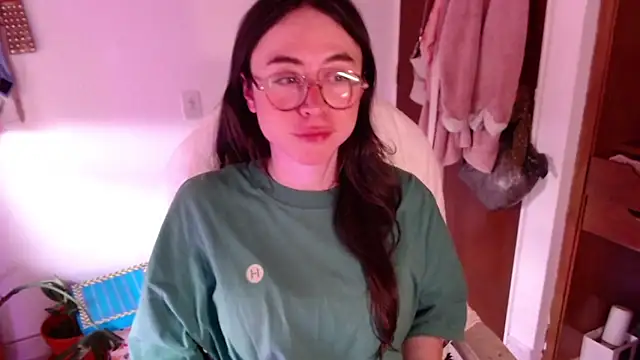 emily pearl  online show from December 2025 10:00:02 PM