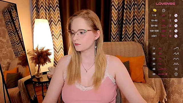 Aemilia  online show from October 2025 08:26:02 AM