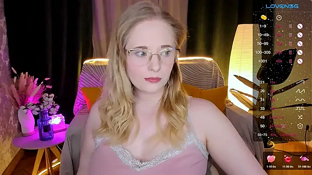 Aemilia  online show from February 2026 08:32:02 AM