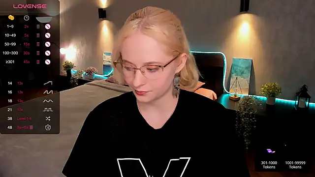 Aemilia  online show from February 2025 12:15:02 PM
