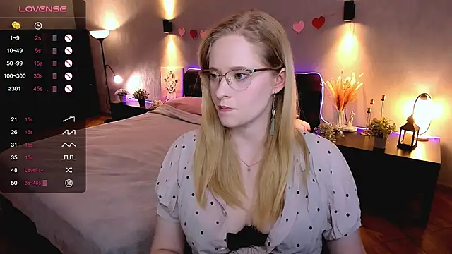 Aemilia  online show from October 2025 08:49:02 AM