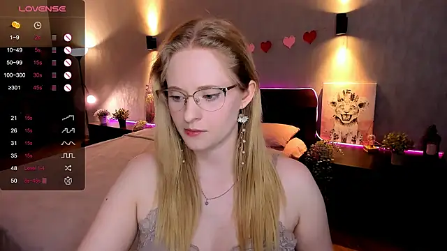 Aemilia  online show from September 2025 08:39:01 AM