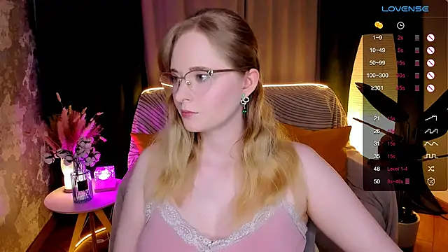 Aemilia  online show from February 2026 08:58:01 AM