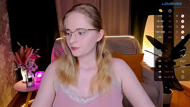 Aemilia  online show from February 2026 09:08:02 AM