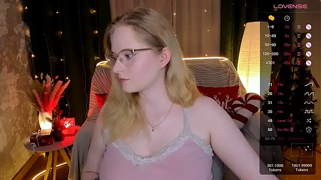 Aemilia  online show from December 2025 08:46:01 AM