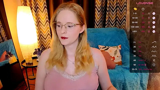 Aemilia  online show from November 2025 06:12:02 AM