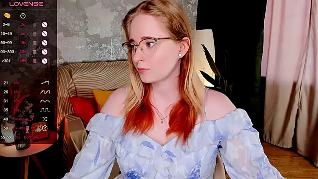 Snapshot of Aemilia_ chatting on June 2026 08:52:01 AM Aemilia online show from June 2026 08:52:01 AM
