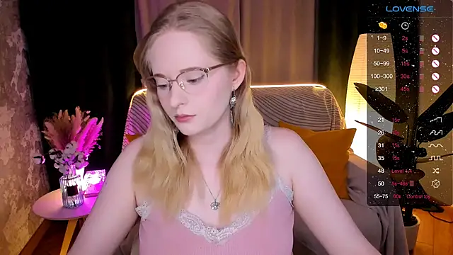 Aemilia  online show from February 2026 02:42:02 AM